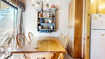 Discovery 4 108 Great Complex Amenities, Close to Canyon Lodge by RedA