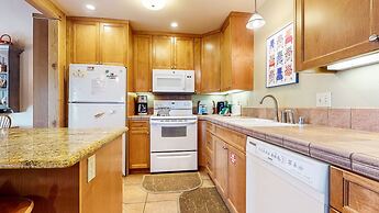 Discovery 4 108 Great Complex Amenities, Close to Canyon Lodge by RedA