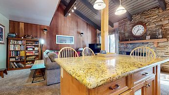 Discovery 4 108 Great Complex Amenities, Close to Canyon Lodge by RedA