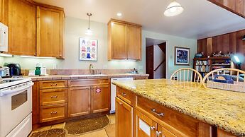 Discovery 4 108 Great Complex Amenities, Close to Canyon Lodge by RedA