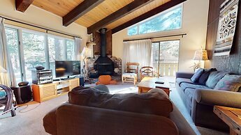 Chateau de Montagne 23 Spacious Family Condo With Great Complex Amenit