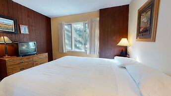 Chateau de Montagne 23 Spacious Family Condo With Great Complex Amenit