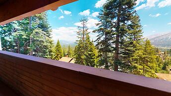 Bridges 105 Pet-Friendly. Ski-in Ski-out Condo with Beautiful Mountain