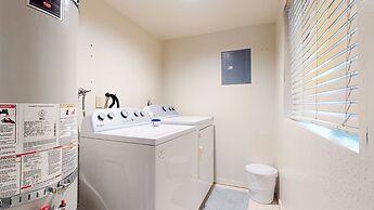 Bridges 105 Pet-Friendly. Ski-in Ski-out Condo with Beautiful Mountain