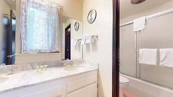 Chateau de Montagne 3 Spacious Condo With Great Complex Amenities On t