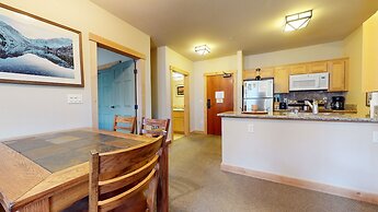 Sunstone 214 Updated Ski-In Ski-Out Condo with Great Complex Amenities