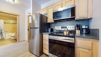Sunstone 206 Ski-In Ski-Out Condo At Sunstone Lodge with Great Complex