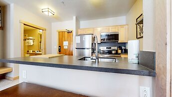 Sunstone 206 Ski-In Ski-Out Condo At Sunstone Lodge with Great Complex