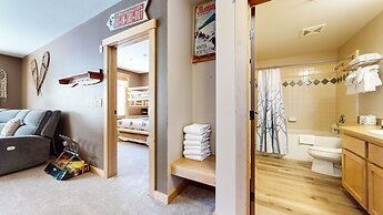 Sunstone 206 Ski-In Ski-Out Condo At Sunstone Lodge with Great Complex