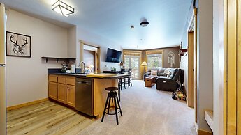 Sunstone 206 Ski-In Ski-Out Condo At Sunstone Lodge with Great Complex