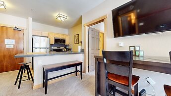 Sunstone 206 Ski-In Ski-Out Condo At Sunstone Lodge with Great Complex
