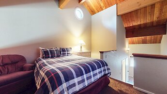 Bridges Townhome 7 Gorgeous Mountain Views, Private Jacuzzi, Steps to 
