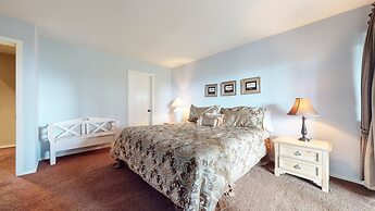 Bridges Townhome 7 Gorgeous Mountain Views, Private Jacuzzi, Steps to 