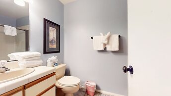 Bridges Townhome 7 Gorgeous Mountain Views, Private Jacuzzi, Steps to 