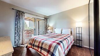 Bridges Townhome 7 Gorgeous Mountain Views, Private Jacuzzi, Steps to 