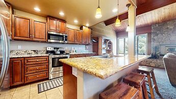 Bridges Townhome 7 Gorgeous Mountain Views, Private Jacuzzi, Steps to 