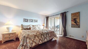 Bridges Townhome 7 Gorgeous Mountain Views, Private Jacuzzi, Steps to 