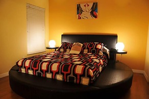 Hampton Lakes - 5 Bed 4 Baths Villa