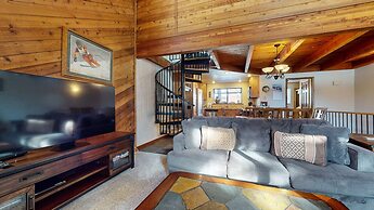 Snowflower 26 Remodeled Spacious Condo With Great Complex Amenities by