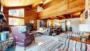 Snowflower 26 Remodeled Spacious Condo With Great Complex Amenities by