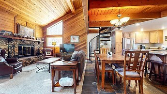 Snowflower 26 Remodeled Spacious Condo With Great Complex Amenities by