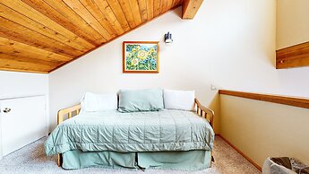 Snowflower 26 Remodeled Spacious Condo With Great Complex Amenities by