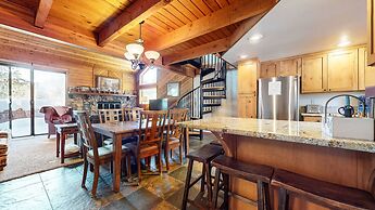 Snowflower 26 Remodeled Spacious Condo With Great Complex Amenities by