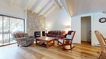 Snowcreek I 82 Spacious Yet Cozy Condo with Private Washer Dryer by Re