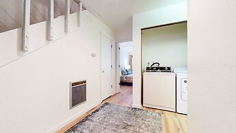 Snowcreek I 82 Spacious Yet Cozy Condo with Private Washer Dryer by Re