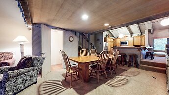 Snowcreek I 82 Spacious Yet Cozy Condo with Private Washer Dryer by Re