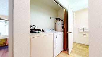 Snowcreek I 82 Spacious Yet Cozy Condo with Private Washer Dryer by Re