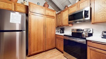 Snowcreek I 82 Spacious Yet Cozy Condo with Private Washer Dryer by Re