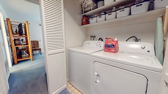 Bridges Townhome 9 Deluxe, Mountain View Townhome with Private Decks a