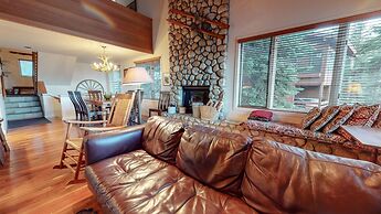 Bridges Townhome 9 Deluxe, Mountain View Townhome with Private Decks a