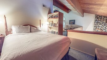 Bridges Townhome 9 Deluxe, Mountain View Townhome with Private Decks a