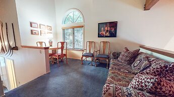 Bridges Townhome 9 Deluxe, Mountain View Townhome with Private Decks a