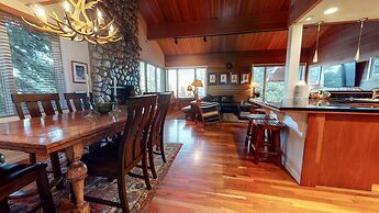 Bridges Townhome 9 Deluxe, Mountain View Townhome with Private Decks a