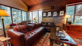 Bridges Townhome 9 Deluxe, Mountain View Townhome with Private Decks a