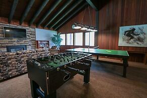 Mammoth West 115 Updated Condo, Just A Short Walk To Canyon Lodge by R