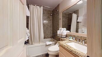 Mammoth West 115 Updated Condo, Just A Short Walk To Canyon Lodge by R