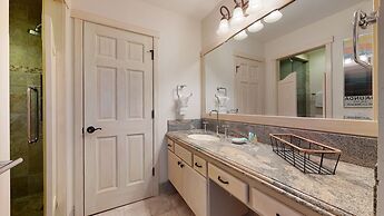 Mammoth West 115 Updated Condo, Just A Short Walk To Canyon Lodge by R