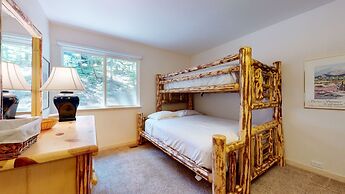 Mammoth West 115 Updated Condo, Just A Short Walk To Canyon Lodge by R