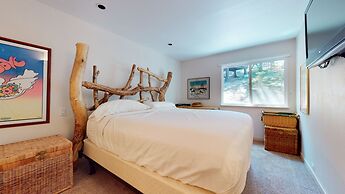 Mammoth West 115 Updated Condo, Just A Short Walk To Canyon Lodge by R