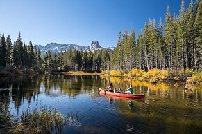 Mammoth West 116 Quaint And Cozy Condo Best location on Canyon Blvd by