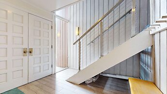 Mammoth West 116 Quaint And Cozy Condo Best location on Canyon Blvd by