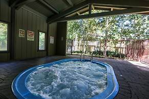 Chateau de Montagne 1 Spacious Townhome with Great Complex Amenities O