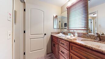 Chateau de Montagne 1 Spacious Townhome with Great Complex Amenities O