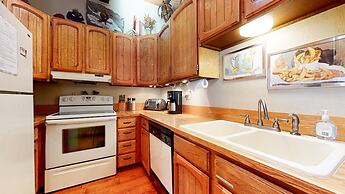 Chateau de Montagne 1 Spacious Townhome with Great Complex Amenities O