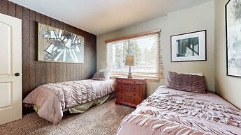 Chateau de Montagne 1 Spacious Townhome with Great Complex Amenities O