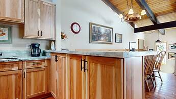 Chateau de Montagne 1 Spacious Townhome with Great Complex Amenities O